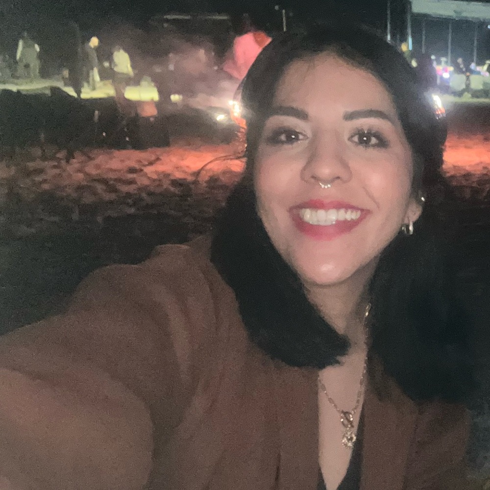 Meet your Posher, Valeria